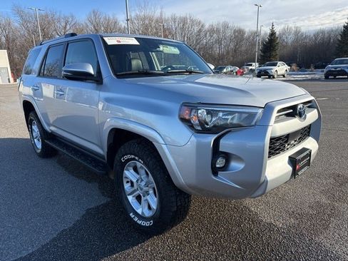 Certified 2024 Toyota 4Runner SR5 Premium image 3