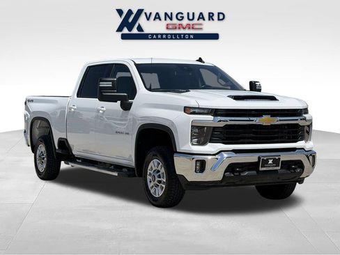 Used 2025 Chevrolet Silverado 2500 LT w/ Convenience Package AWD/4WD image 1