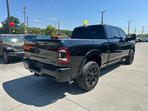 Used 2024 RAM 3500 Limited AWD/4WD image 7