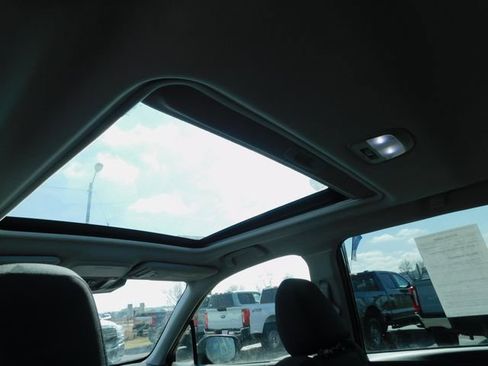 Used 2023 Subaru Forester Premium image 24