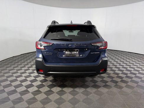 Used 2024 Subaru Outback Premium AWD/4WD image 6