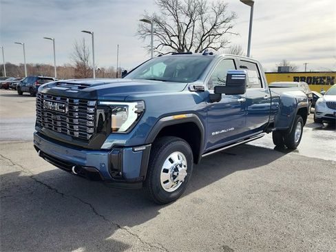New 2026 GMC Sierra 3500 Denali Ultimate image 11