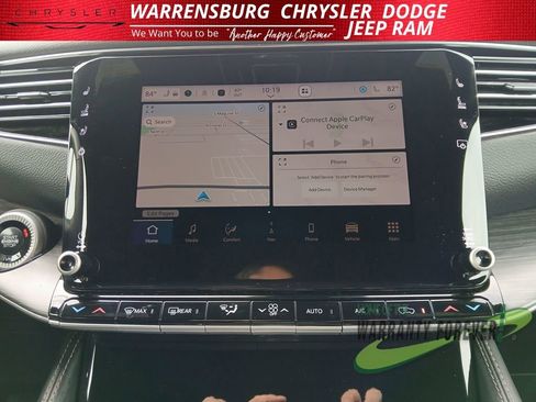 Used 2024 Jeep Wagoneer L Series II w/ Flexible Seating Group image 23