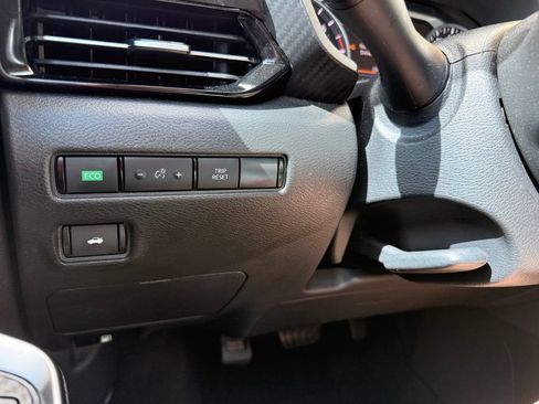 Used 2024 Nissan Sentra SR FWD image 26