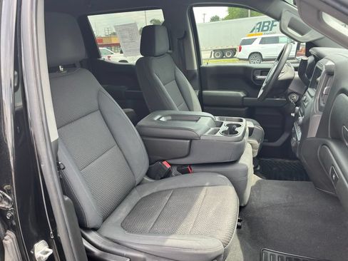 Used 2019 Chevrolet Silverado 1500 Custom Trail Boss w/ Custom Convenience Package AWD/4WD image 9