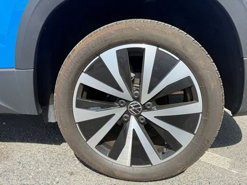 Used 2022 Volkswagen Taos SE image 7