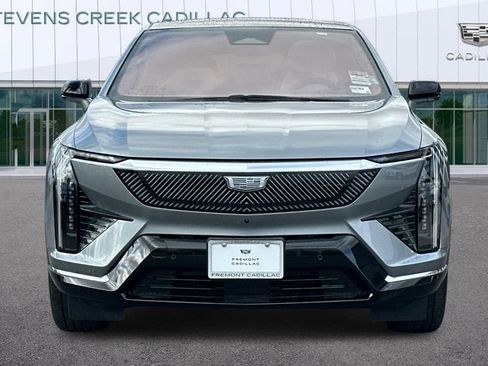 Certified 2025 Cadillac Optiq Luxury 1 image 8
