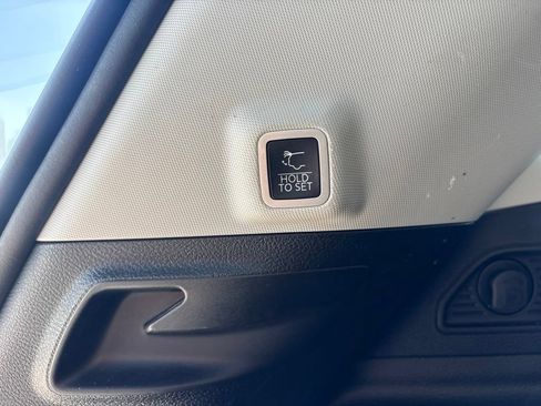 Used 2023 Jeep Grand Cherokee 4WD 4xe image 14