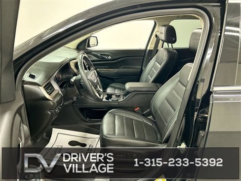 Used 2023 GMC Acadia Denali w/ Denali Ultimate Package image 9