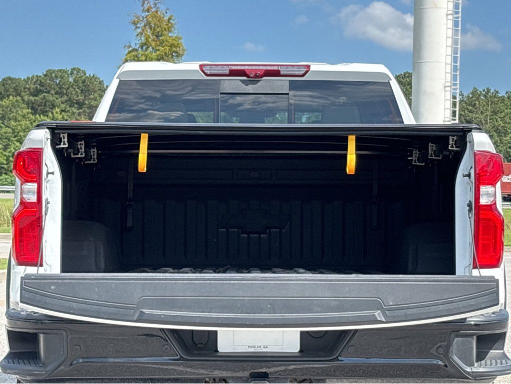 Used 2025 Chevrolet Silverado 1500 ZR2 w/ Technology Package AWD/4WD image 18