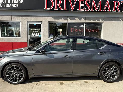 Used 2023 Nissan Altima 2.0 SR FWD image 5