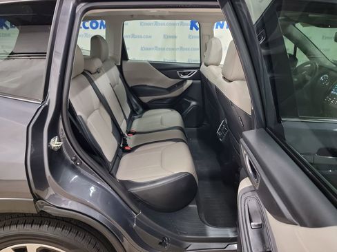 Used 2022 Subaru Forester Limited image 12