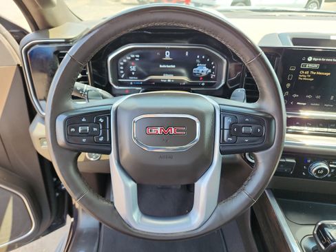 Used 2024 GMC Sierra 1500 SLT image 18