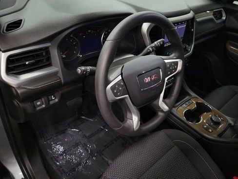 Used 2023 GMC Acadia SLE w/ Driver Convenience Package FWD image 19