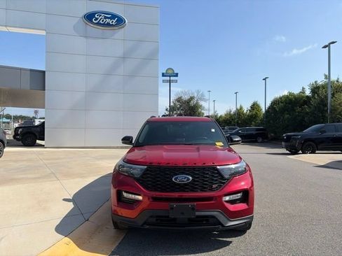 Used 2024 Ford Explorer ST w/ Equipment Group 401A AWD/4WD image 8