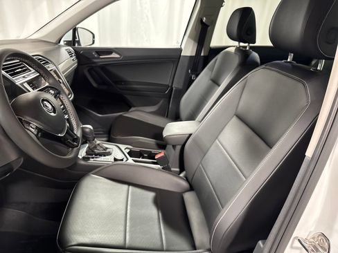Used 2021 Volkswagen Tiguan SE AWD/4WD image 5