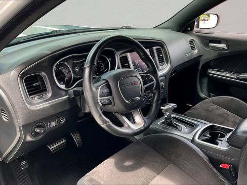Used 2018 Dodge Charger R/T Scat Pack RWD image 17