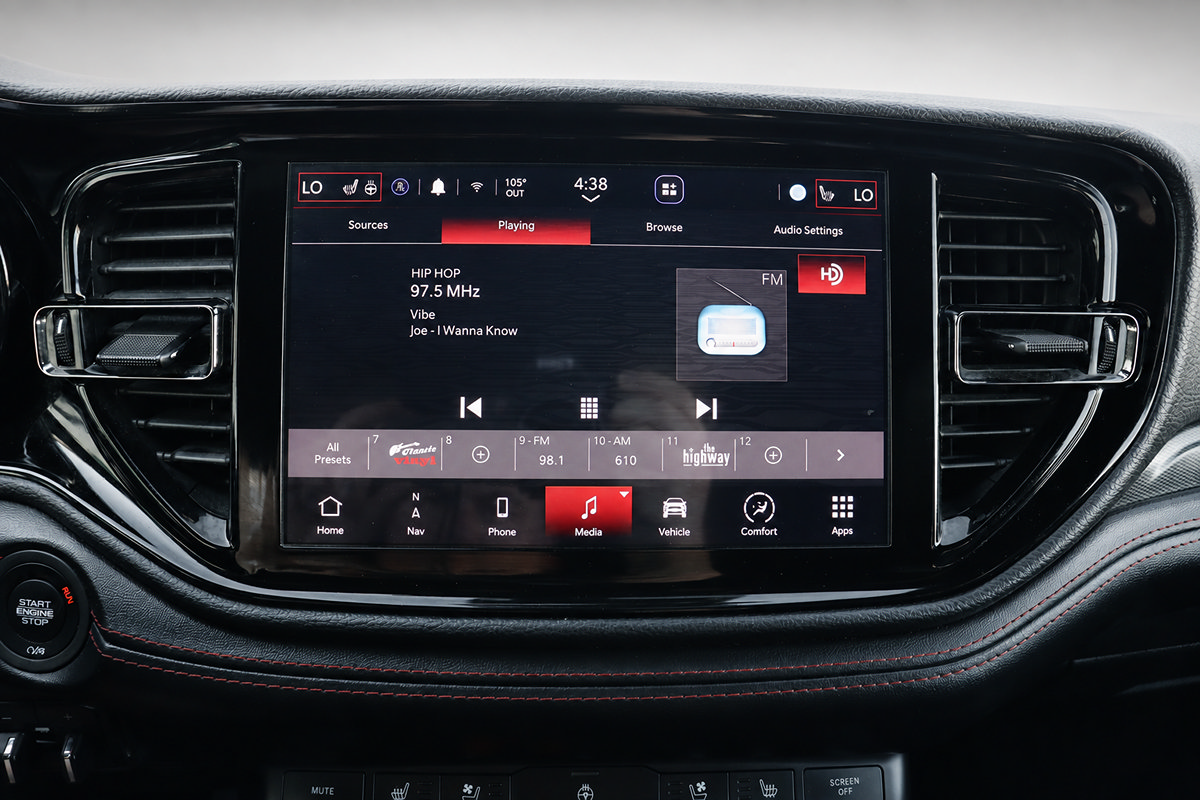 Used 2023 Dodge Durango GT RWD image 35