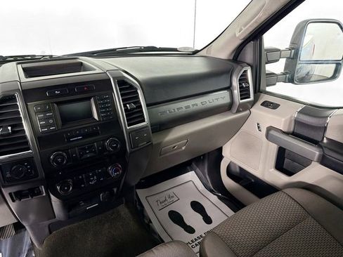 Used 2017 Ford F250 XLT w/ Snow Plow Prep Package image 22