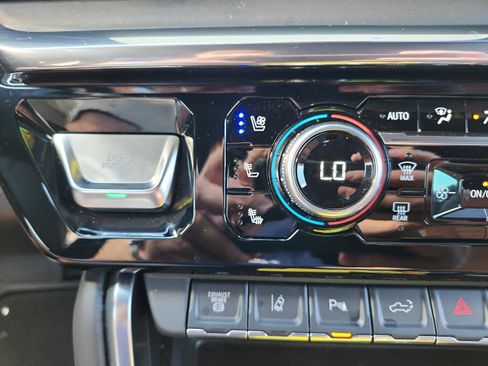 Certified 2024 GMC Sierra 2500 Denali Ultimate image 24