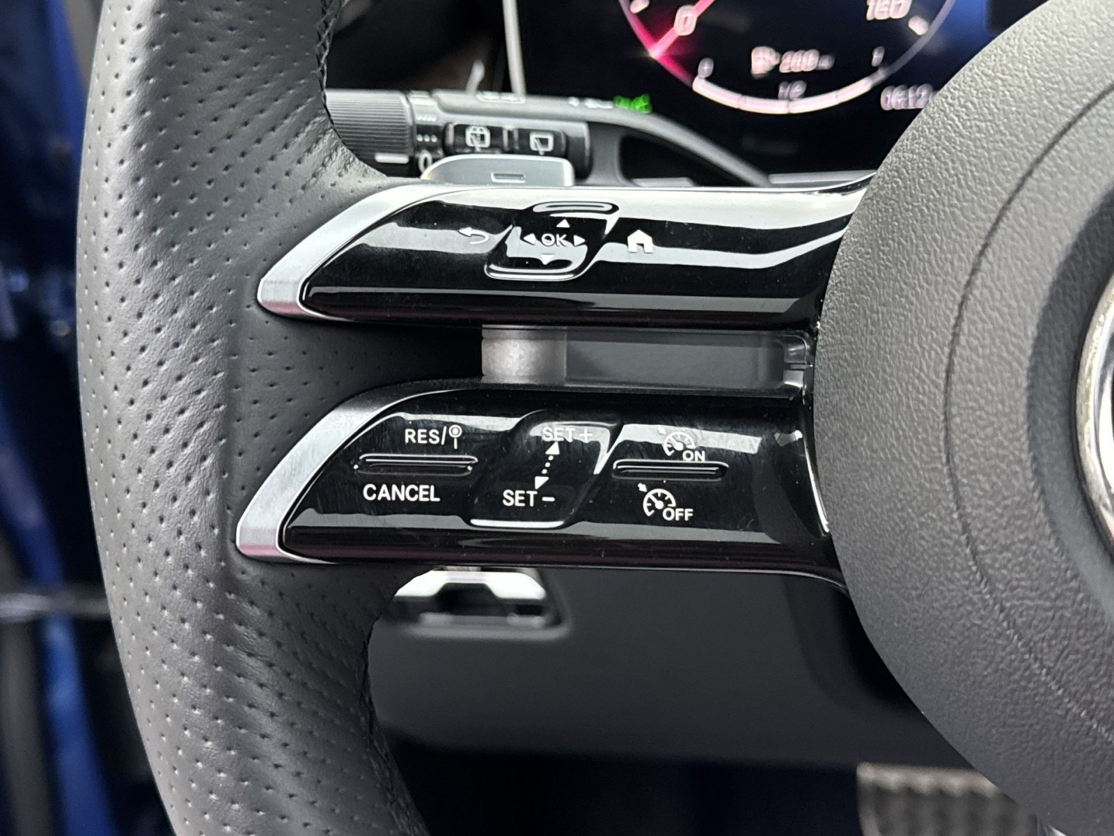 Certified 2024 Mercedes-Benz GLC 300 4MATIC image 36
