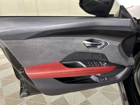 Used 2022 Audi RS e-tron GT w/ Carbon Performance Package AWD/4WD image 10