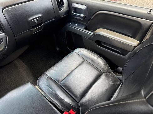 Used 2018 Chevrolet Silverado 1500 LT w/ Texas Edition RWD image 17