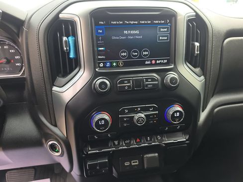 Used 2023 Chevrolet Silverado 2500 LT w/ Convenience Package AWD/4WD image 17