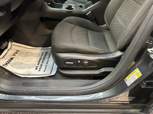 Used 2019 GMC Terrain SLE w/ Driver Convenience Package AWD/4WD image 18