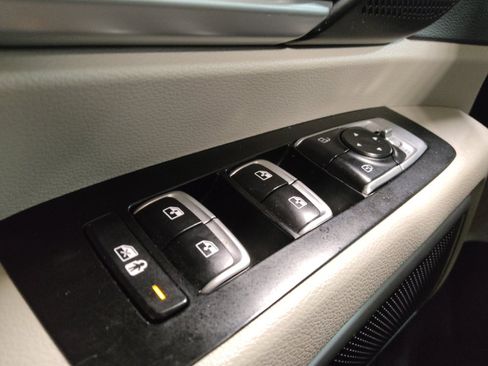 Used 2021 Kia Telluride S FWD image 27