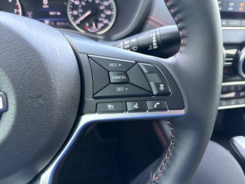 Certified 2025 Nissan Sentra SR w/ SR Premium Package FWD image 32