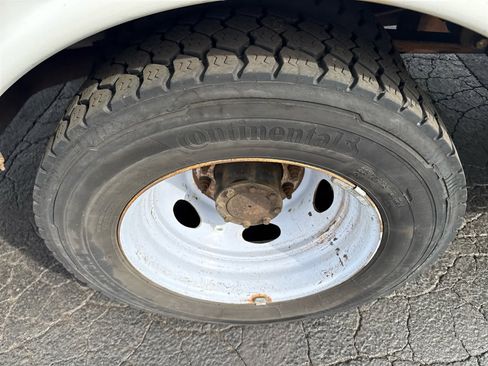 Used 2012 Ford F550 2WD Regular Cab Super Duty w/ PWR Equipment Group image 9