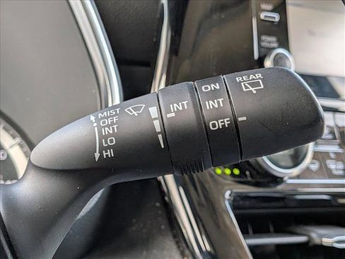 Used 2020 Toyota Highlander Limited AWD/4WD image 11