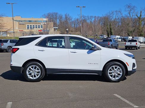Used 2024 Chevrolet Equinox LS image 7