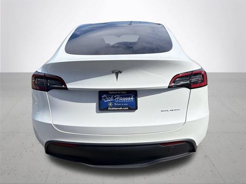 Used 2023 Tesla Model Y Long Range AWD/4WD image 7