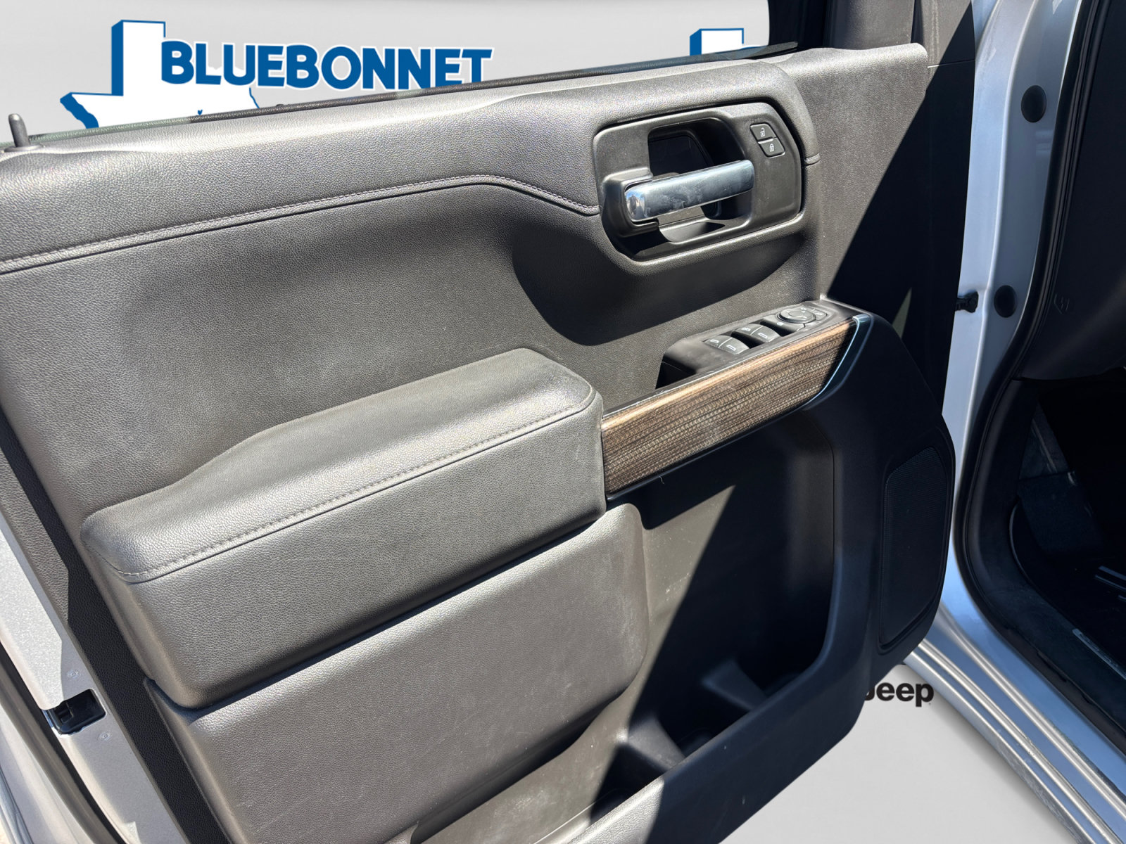 Used 2019 Chevrolet Silverado 1500 LT w/ Texas Edition RWD image 10