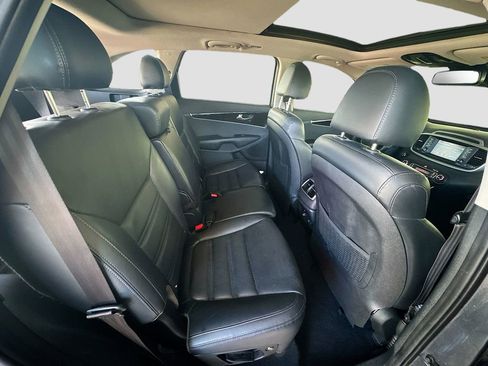 Used 2020 Kia Sorento EX FWD image 32