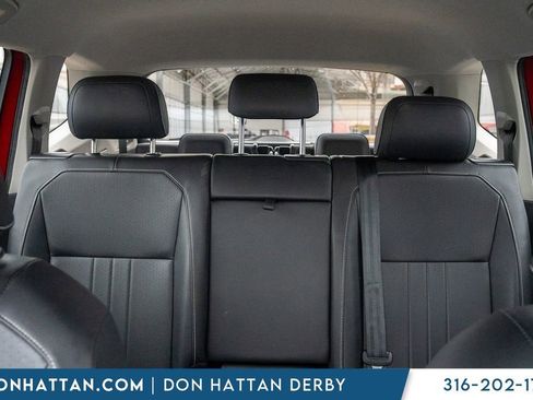 Used 2023 Volkswagen Tiguan SE FWD image 19