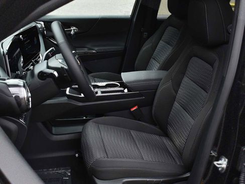 New 2026 Chevrolet Equinox LT image 9