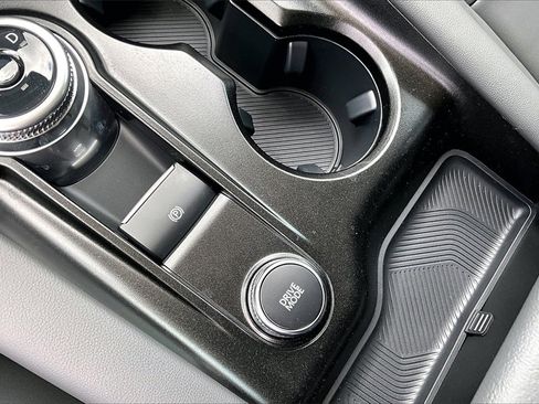 New 2025 Ford Explorer Active w/ Active Comfort Package image 17