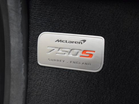 Used 2024 McLaren 750S Spider RWD image 26