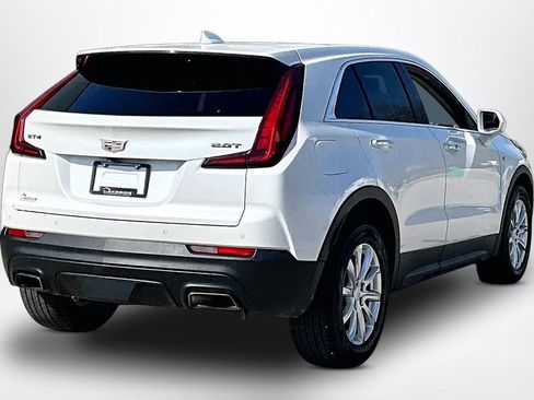 Used 2019 Cadillac XT4 Luxury w/ Trailering Package FWD image 5