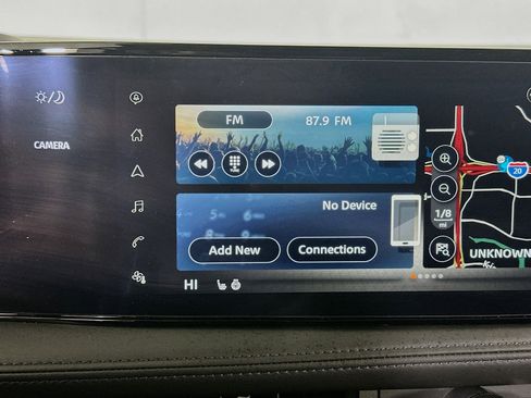 Used 2023 Nissan Ariya AWD image 21