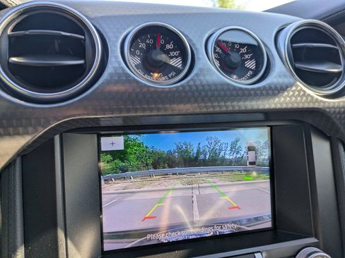 Certified 2020 Ford Mustang Coupe RWD image 24