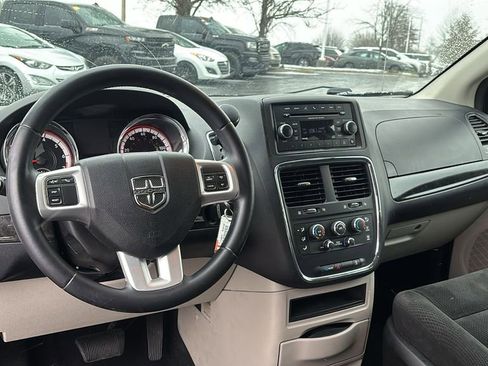 Used 2016 Dodge Grand Caravan SE w/ Quick Order Package 29E SE image 13
