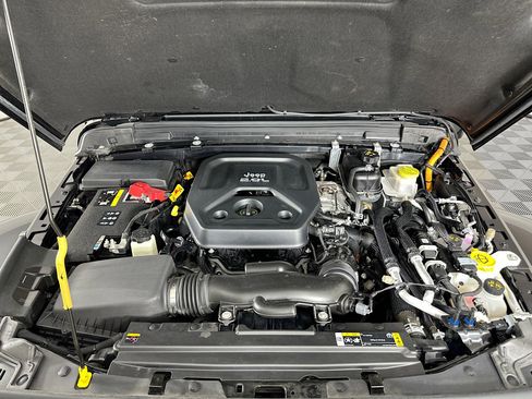 Used 2023 Jeep Wrangler Sahara w/ Cold Weather Group image 31