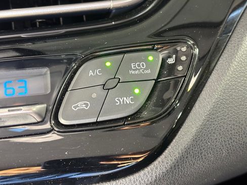 Used 2018 Toyota C-HR XLE image 20