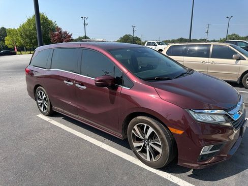 Used 2018 Honda Odyssey Elite image 4