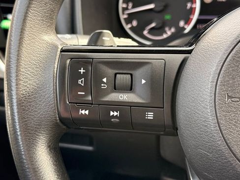 Used 2022 Nissan Rogue SV AWD/4WD image 29