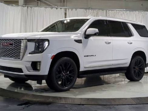 Used 2023 GMC Yukon Denali image 4